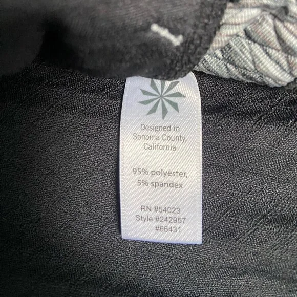 Athleta Quilted Hooded Jacket Snowscape Full Zip Space Gray Black Size Small - Picture 9 of 10